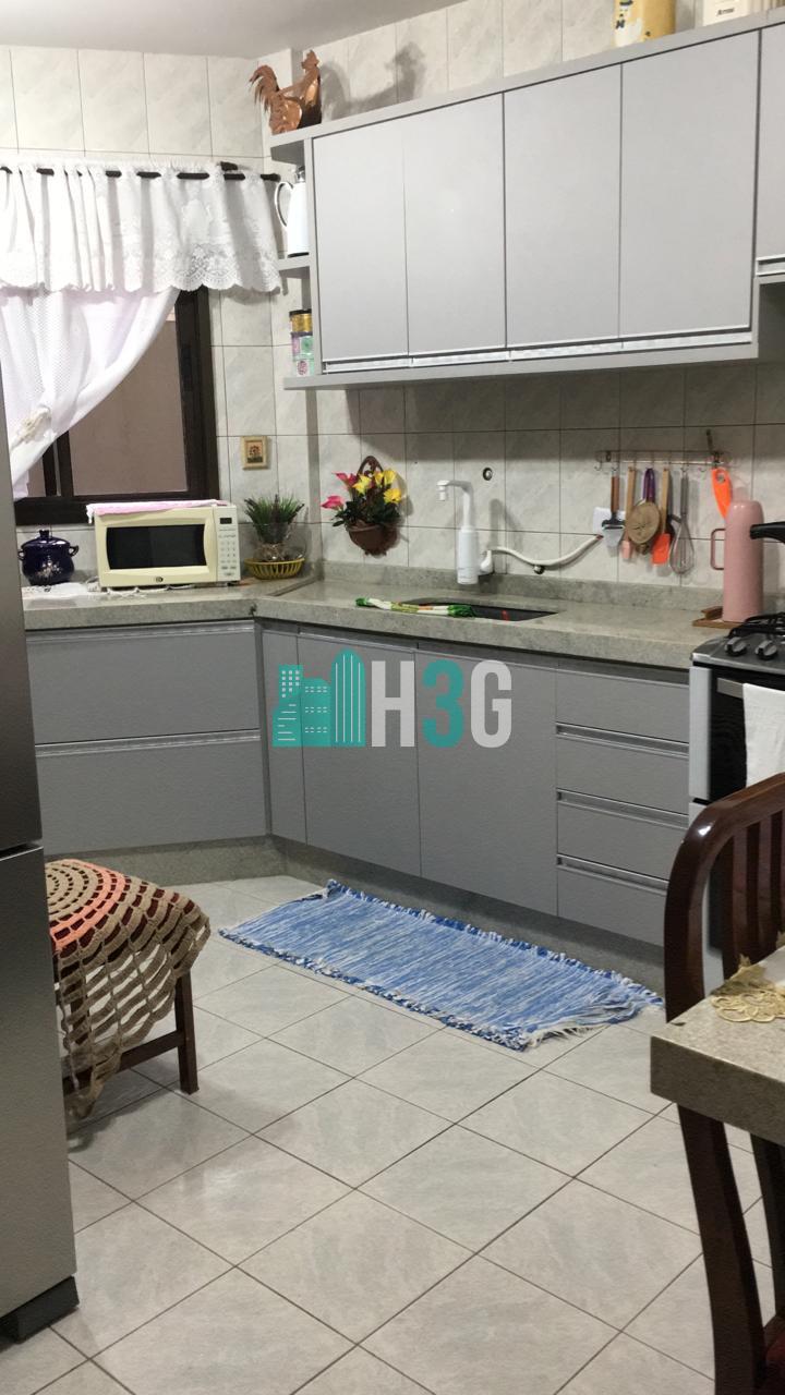 Apartamento á Venda no Edificio Caioba em Apucarana/Pr
