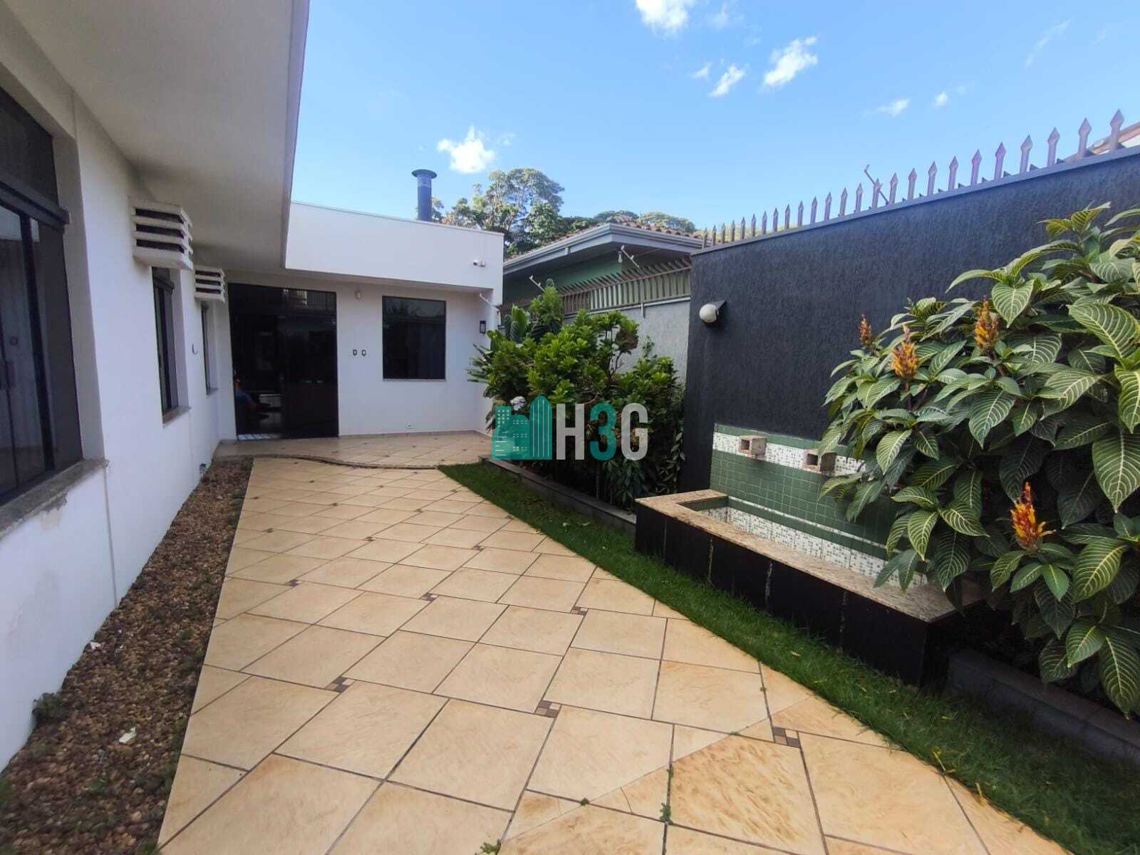 Casa a venda no Centro em Apucarana/Pr
