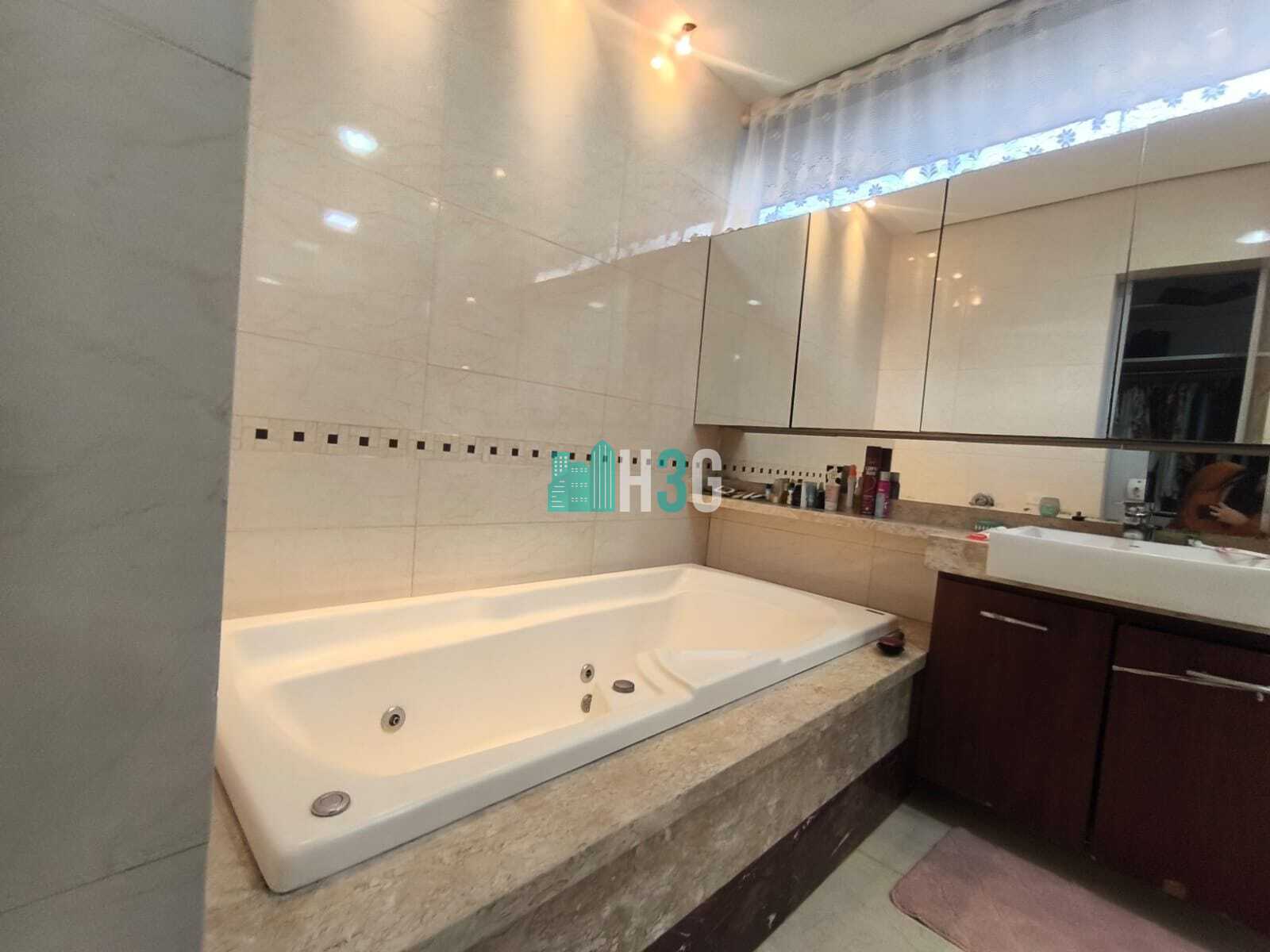 Casa a venda no Centro em Apucarana/Pr
