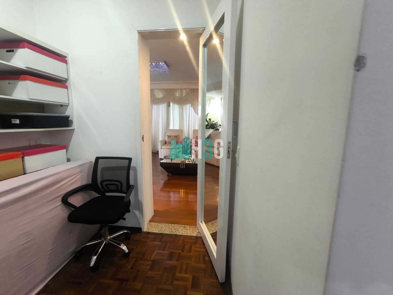 Casa a venda no Centro em Apucarana/Pr