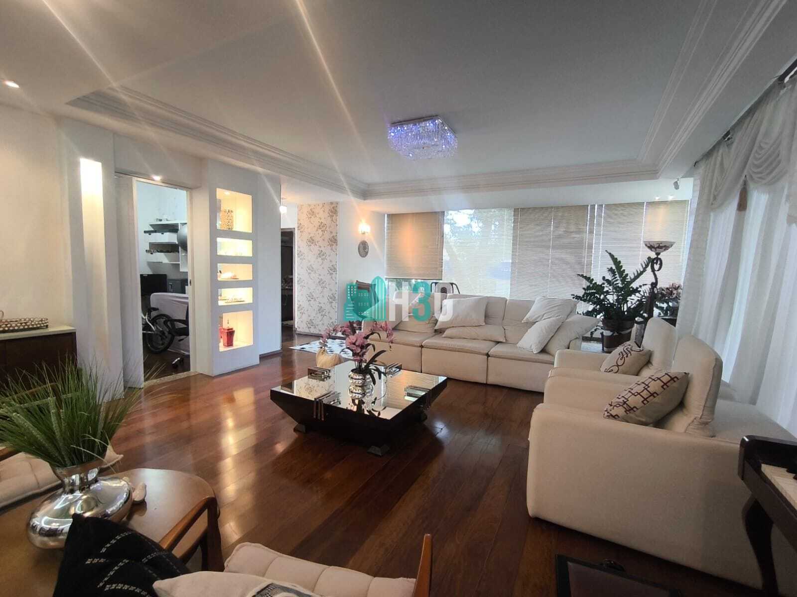 Casa a venda no Centro em Apucarana/Pr