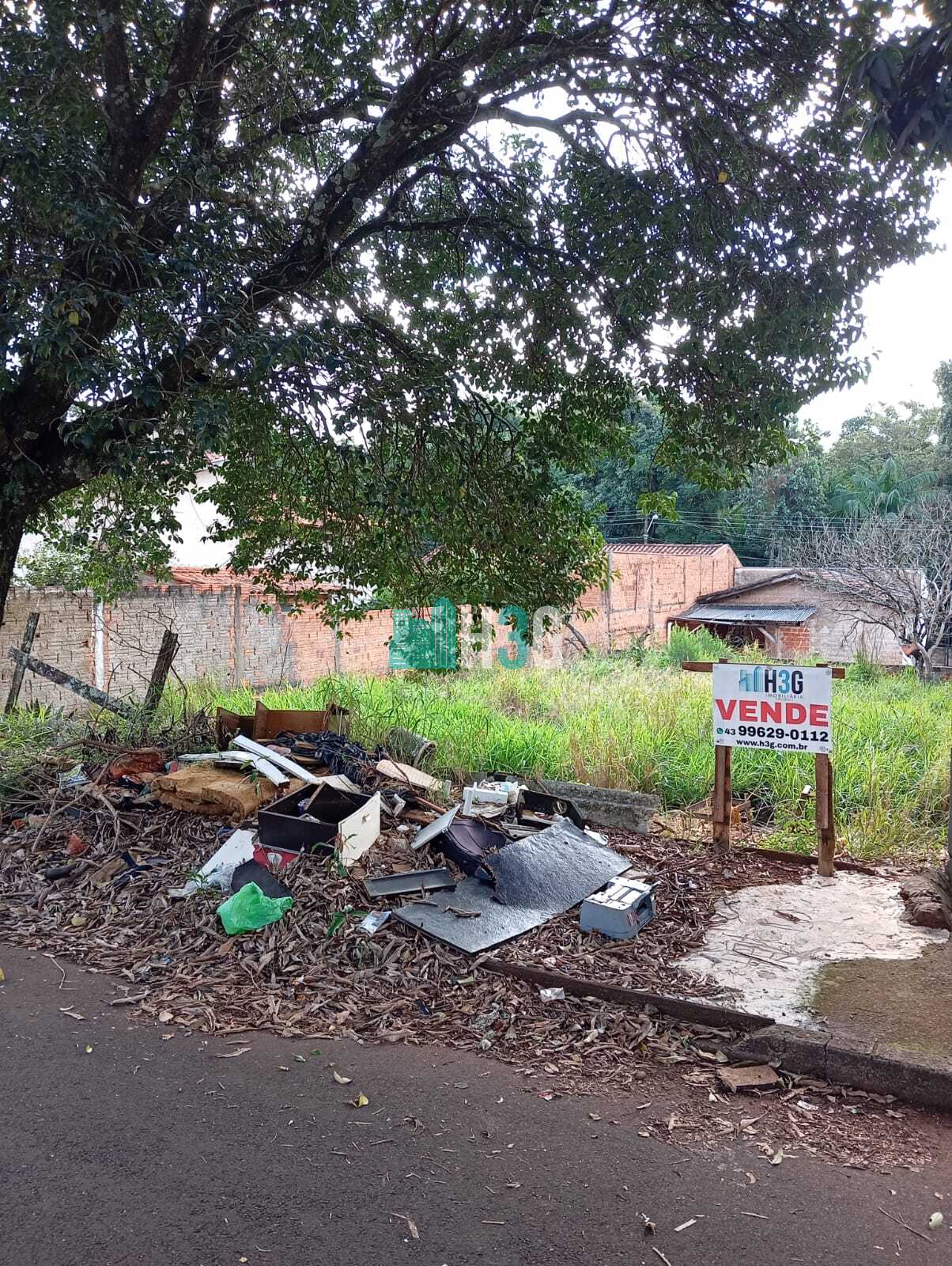 Terreno à Venda no Res. Parque da Raposa - Apucarana/Pr